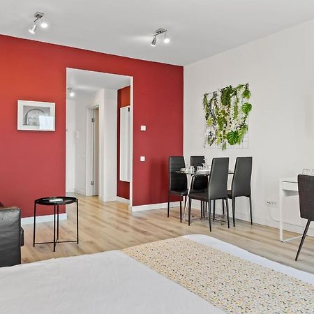 Aquarius: Upscale Flat In The Heart Of Bucharest! Leilighet Eksteriør bilde