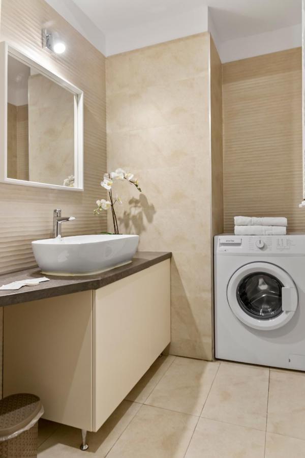 Aquarius: Upscale Flat In The Heart Of Bucharest! Leilighet Eksteriør bilde